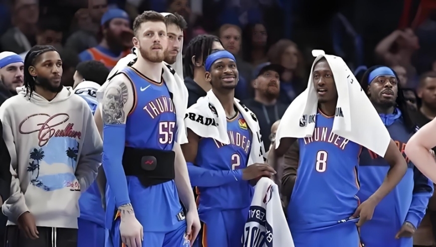 勇士王朝刚结束，雷霆又开始称霸，开赛仅俩月，西部已有两支球队摆烂