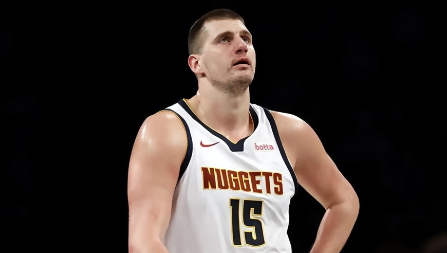 14中10轰32分14板14助！约基奇超越张伯伦，威少的纪录也保不住了