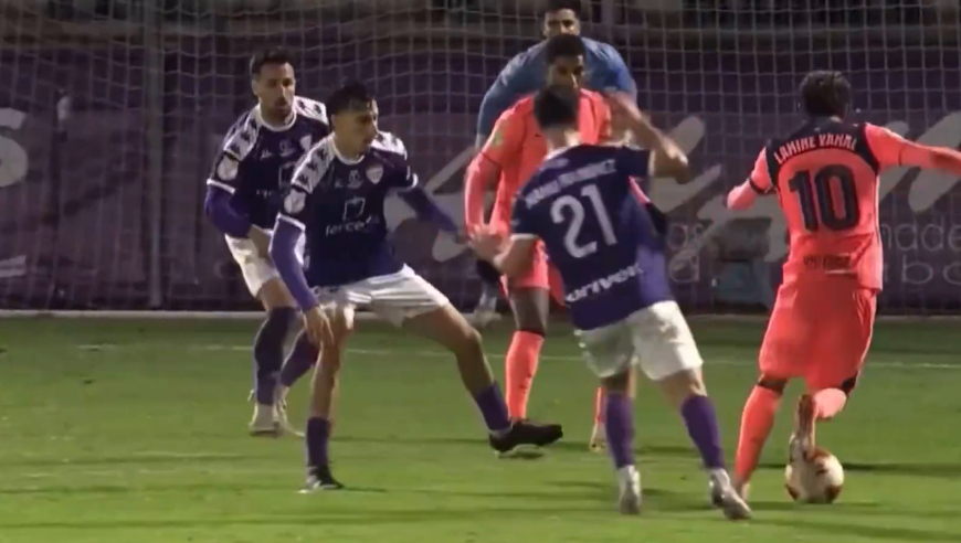 杀鸡用牛刀！巴萨对半职业球队亚马尔打满全场，成功过人8次被犯规4次送1次助攻