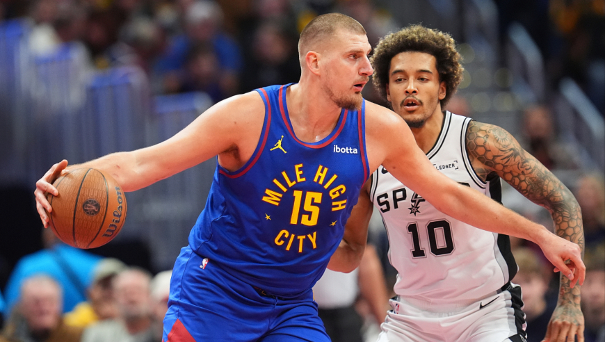 掘金马刺决胜时刻：瓦塞尔连进三分收比赛 约基奇穆雷极限三分也无用