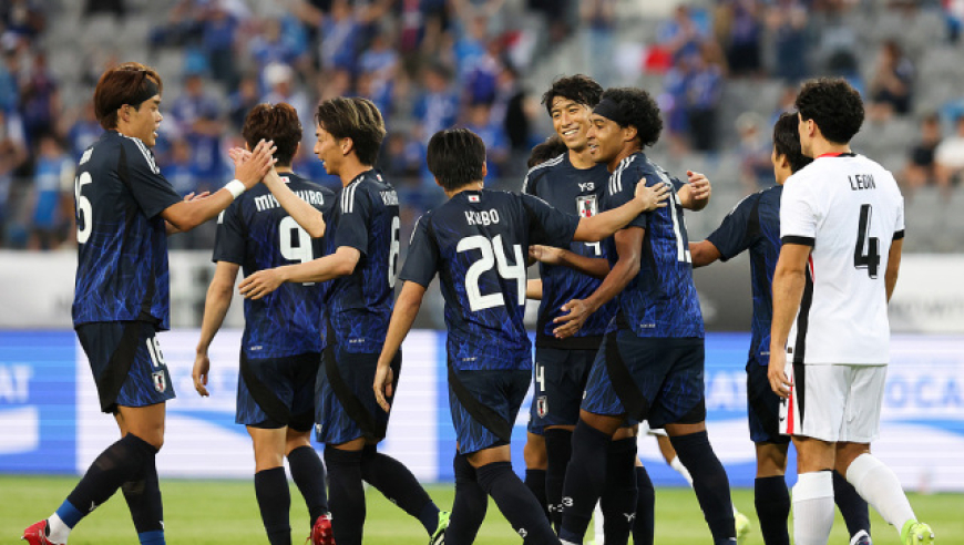 日本东亚杯派3队仍6-1完胜中国香港！30岁混血射手首秀大四喜