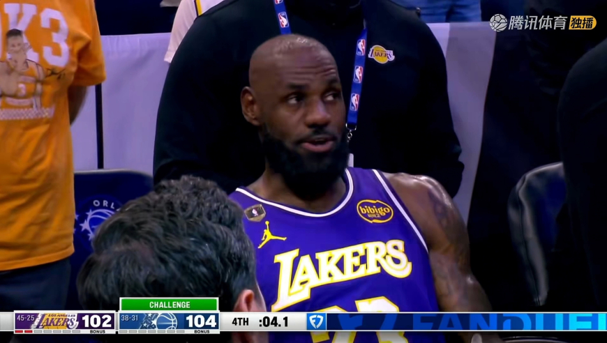 关键判罚！詹姆斯关键时刻抢断班凯罗魔术挑战失败 湖人获得绝杀机会