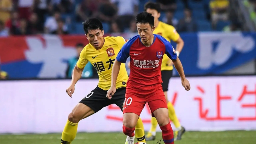 郑智任人唯亲，两大前泰山队球员加盟，招募多名前恒大队友