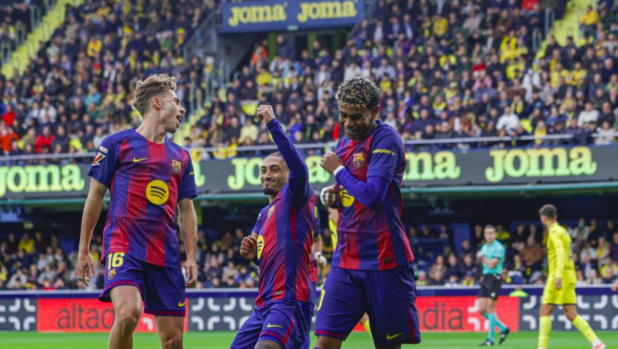 西甲：巴萨2-0十人黄潜豪取8连胜 拉菲尼亚破门 亚马尔造红牌+进球