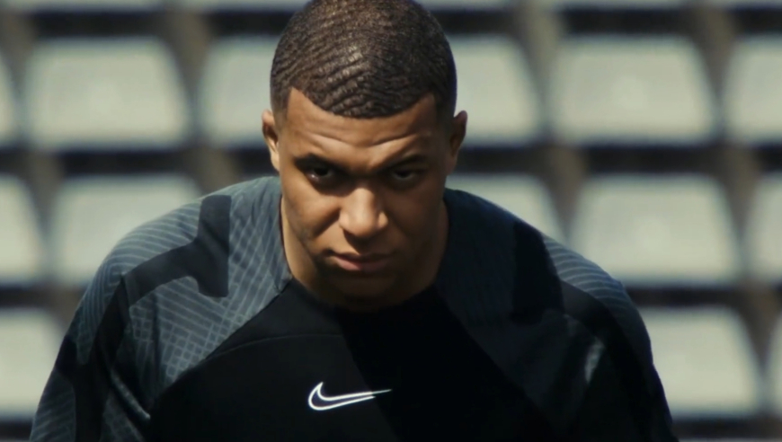 体坛记忆｜为了得到比利时嫩模，姆巴佩付出了多大的代价？