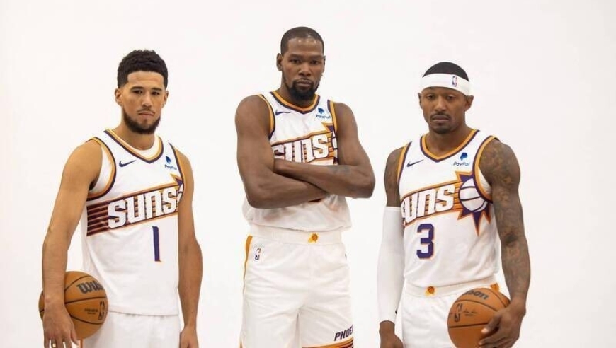 惊喜啊！三巨头拆走两，以为要摆烂，却被两大悍将意外激活，打成季后赛球队