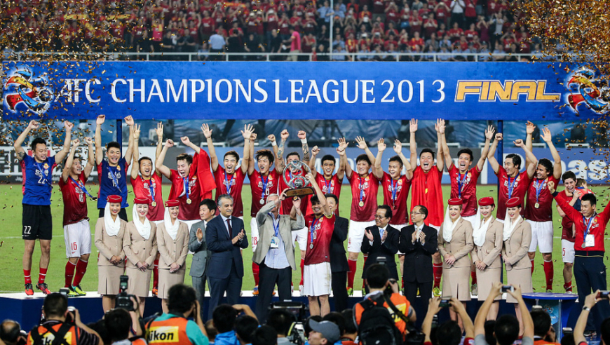 12年轮回！陈小春全运会开幕式唱《海阔天空》，竟撞上广州队首夺亚冠夺冠纪念日