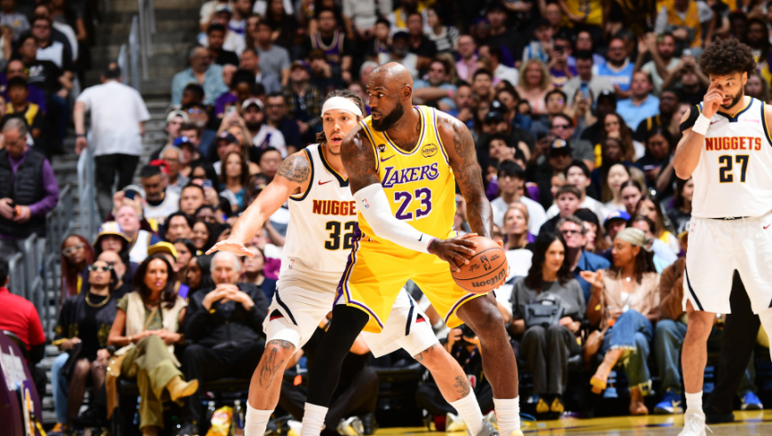 数据帝：詹姆斯缔造一项历史第一 12+12+10+4断！威少创两大纪录