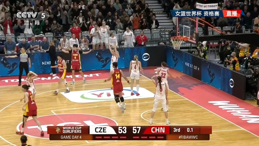 太关键！安德洛娃篮下接球打成2+1 陈玉婕神仙打板压哨命中