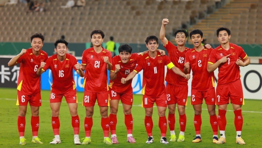 足坛一夜动态：越南3-2进四强！或战U23国足 法国足协接触齐达内