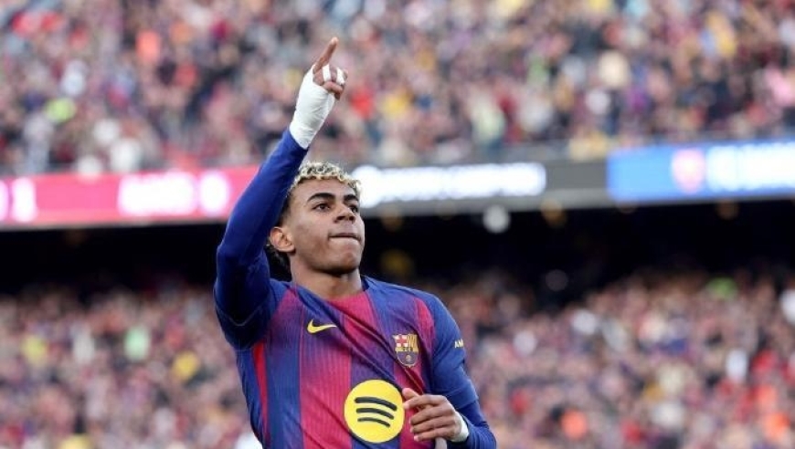 足坛一夜动态：拜仁12轮不败领跑，曼城绝杀鱼腩，巴萨AC米兰登顶