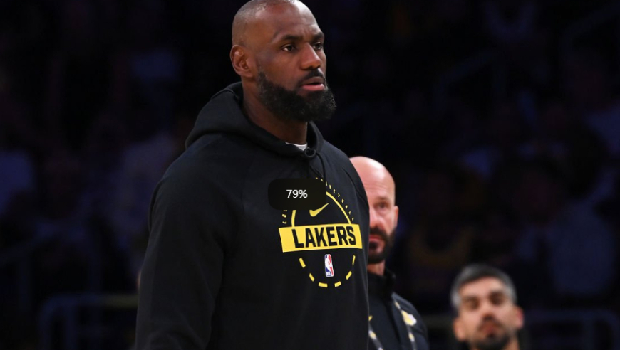 詹姆斯因伤缺席训练！湖人半场三分大赛：里夫斯击败东契奇开心庆祝