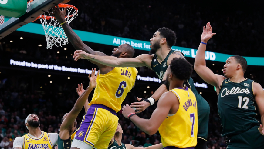 埃里克-刘易斯恢复执裁！回顾其经典误判：詹姆斯绝杀遭塔图姆打手未吹