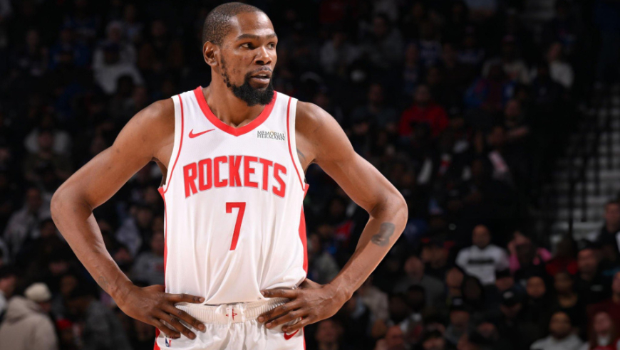 杜兰特空砍36+7+8失误！关键封盖为误判逃过一劫 肘击对手罕见吃技犯