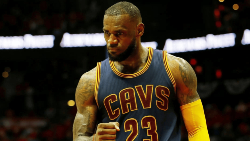 日常操作！盘点NBA赛场那些“淡定”瞬间 别人可都看傻了