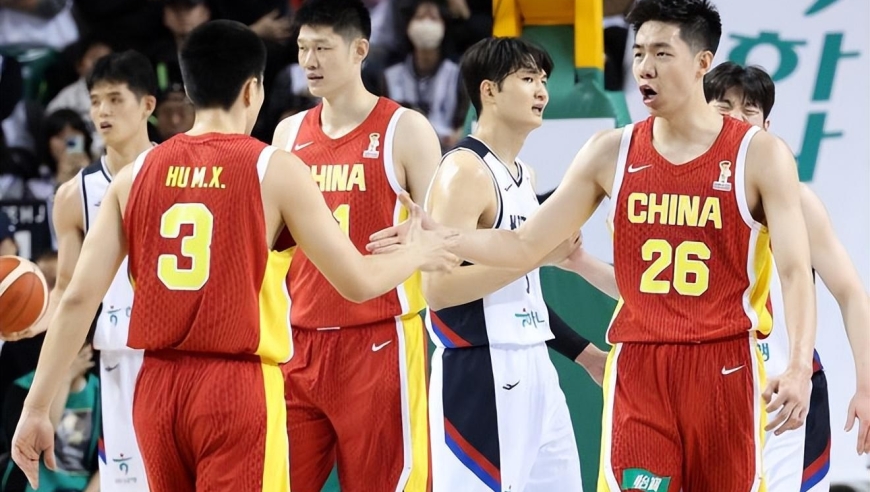 为何中国男篮溃不成军？一夜之间变为三流，杜锋苏群等人道出原因