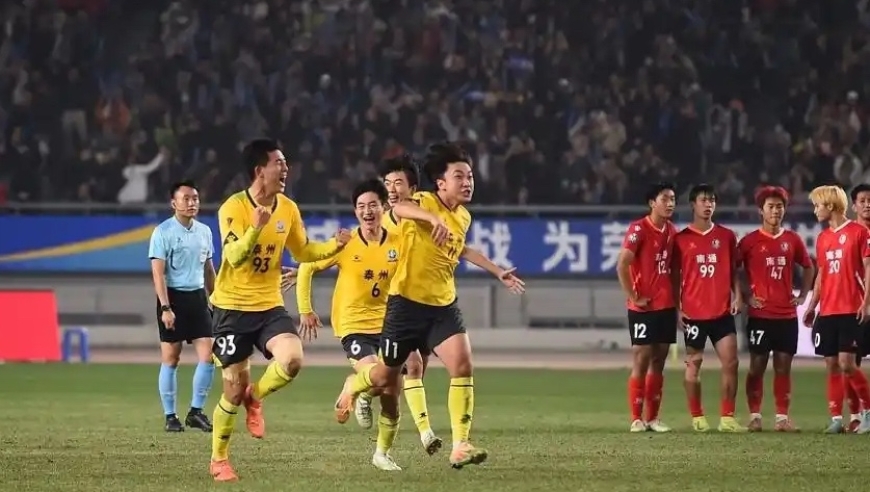 爆笑！苏媒道歉：没提前准备泰州夺冠的稿子，网友：南通=73胜勇士