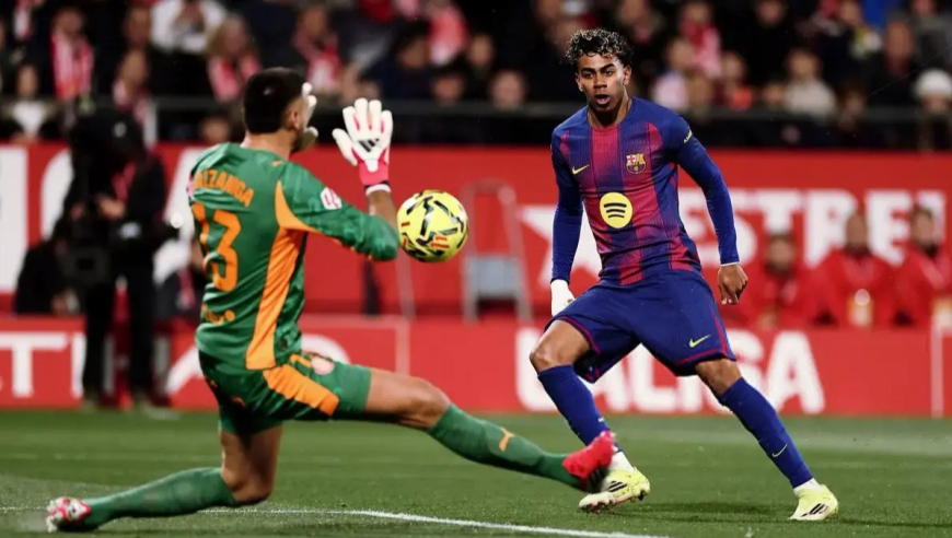 西甲：巴萨客场1-2遭赫罗纳逆转丢榜首 亚马尔失点 贝尔特兰绝杀