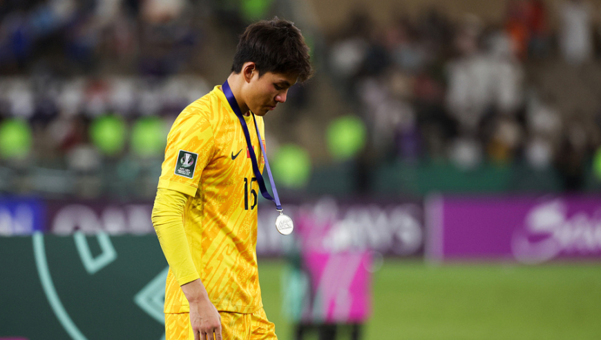 被0-4拖累？李昊33次扑救仍无缘金手套奖！安东尼奥：不公+难以置信