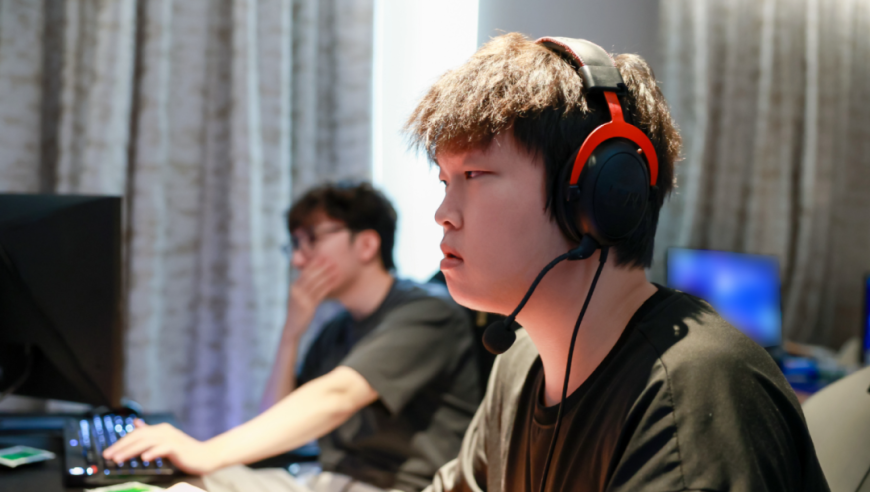 BLG已经在加拿大开始训练，28号迎来和GAM的大战