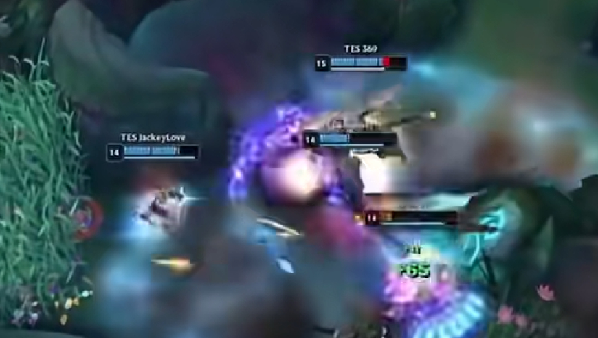 Jankos看TES战胜G2晋级四强！死去的剑魔回忆开始疯狂的攻击Jankos！抽签二段笑的回旋镖来的太快了！