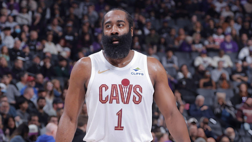 自我救赎！哈登骑士首秀vs国王集锦：末节4中4砍15分+两记关键三分