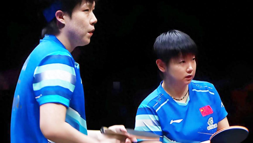 泪目！孙颖莎打封闭死磕韩国，王楚钦拼命护挡，0-3输球却感动全中国！