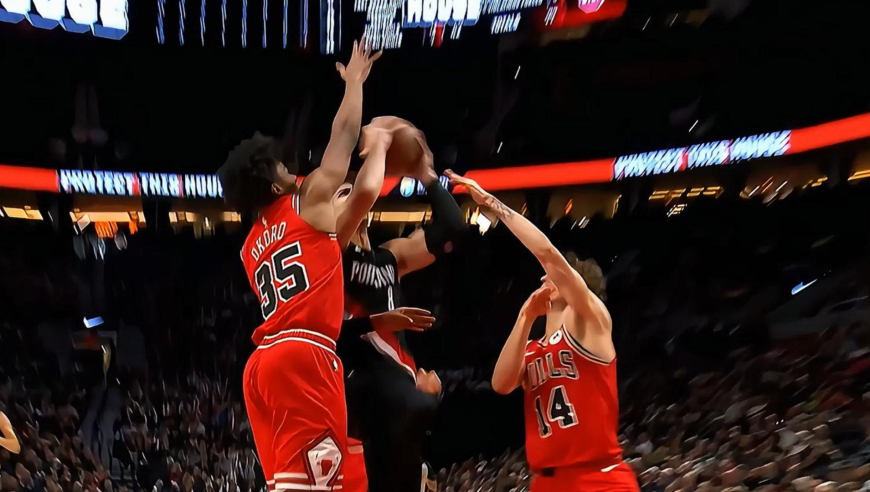 互相喂饭！开拓者公牛第三节失误+打铁极度混乱 开拓者教练怒吃技犯