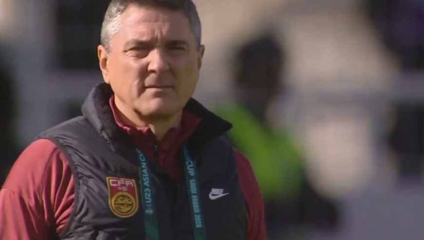 基本功很重要！U23国足后场无压迫传出边线，澳洲马赛回旋过人