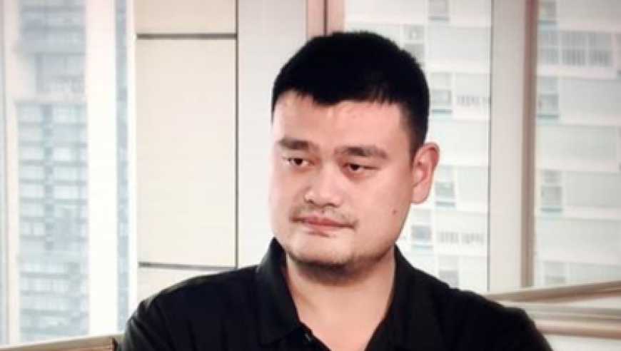 姚明评历史最强阵容，詹姆斯库里落选，网友：这阵容保底10连冠