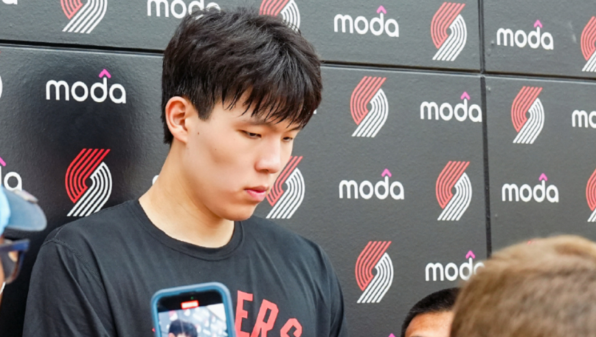 恭喜！杨瀚森首训获满堂彩，征服主帅队友，吕佩尔：他太聪明了