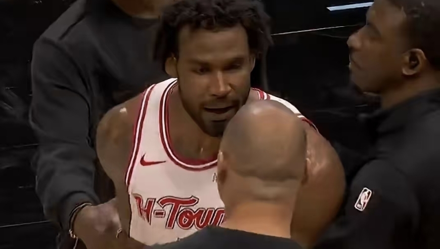 火箭内讧的元凶！难怪伊森会暴怒，背锅还被喷，乌度卡看人下菜碟