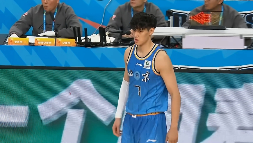 时隔246天重返CBA！曾凡博18+3集锦：送飞天大帽攻防俱佳