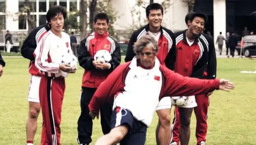 为什么中国男足2002年世界杯以后没有和主教练米卢续约？