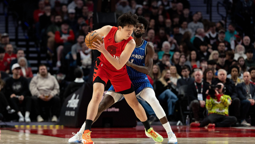 高效填满数据栏！杨瀚森对魔术集锦：4+2+2还送抢断+钉板大帽