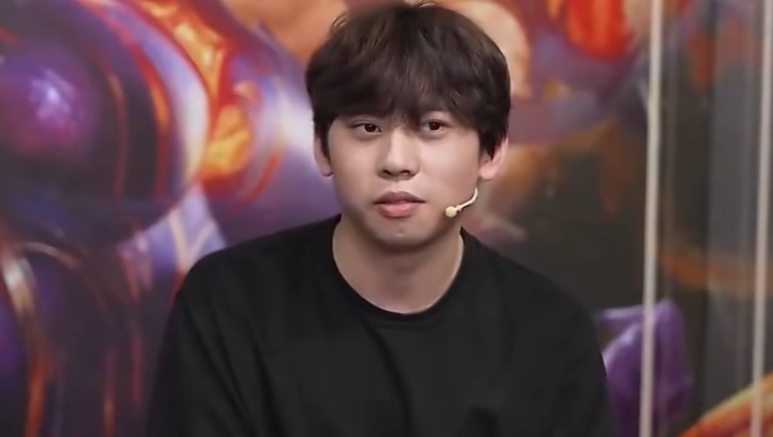 曾和Bin齐名，LPL知名选手春节开播哭穷，直言每天几块钱