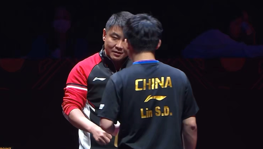 王皓怎么给林诗栋布置战术的？战术难执行，再次输给了张本智和（2）