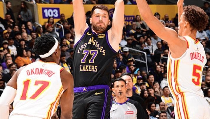 拒绝32分大逆转！詹姆斯31+10+9，再刷新历史纪录！东契奇27分12助