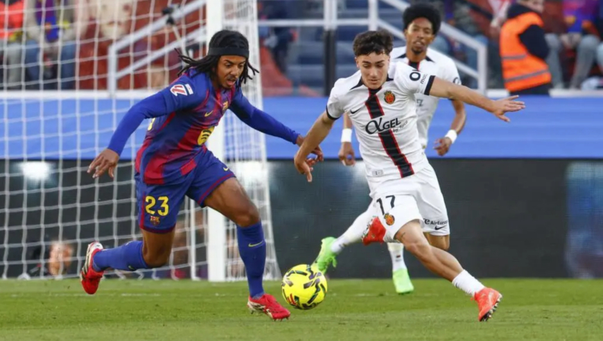 两翼齐飞的巴萨该回购比尔希利，还是放弃孔德｜战术板