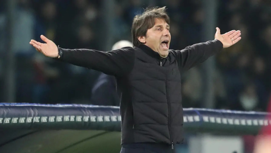 孔蒂无奈！霍伊伦造点被取消抱头惊讶，那不勒斯1-2遭逆转