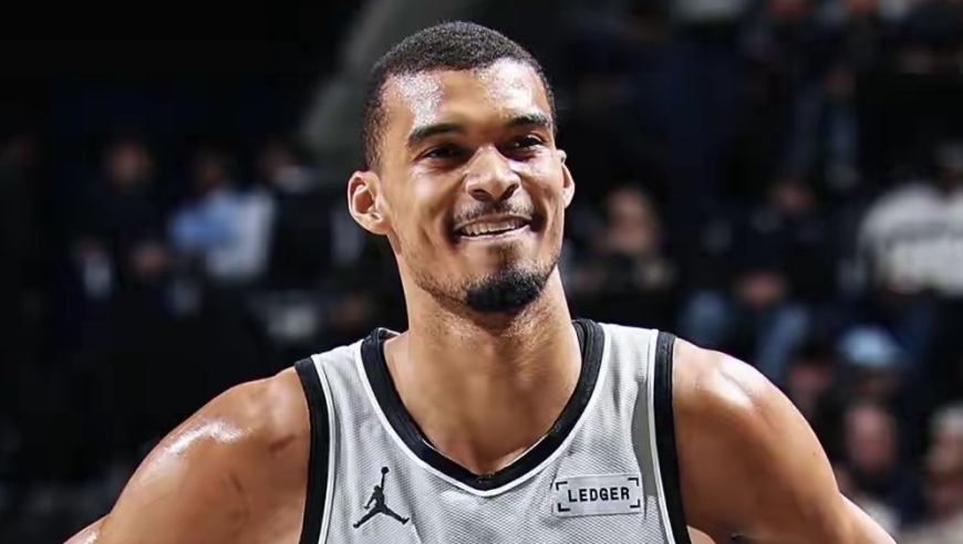 太不讲理了！文班亚马刷爆NBA21世纪绝无仅有纪录，马刺剑指总冠军！