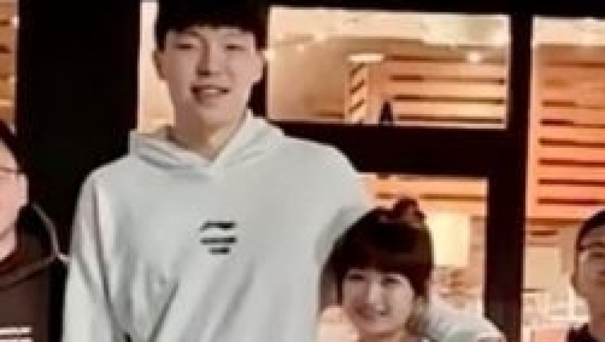 姐弟恋！杨瀚森与女友首次正式同框 无缘NBA杯八强无缘5.1万美元