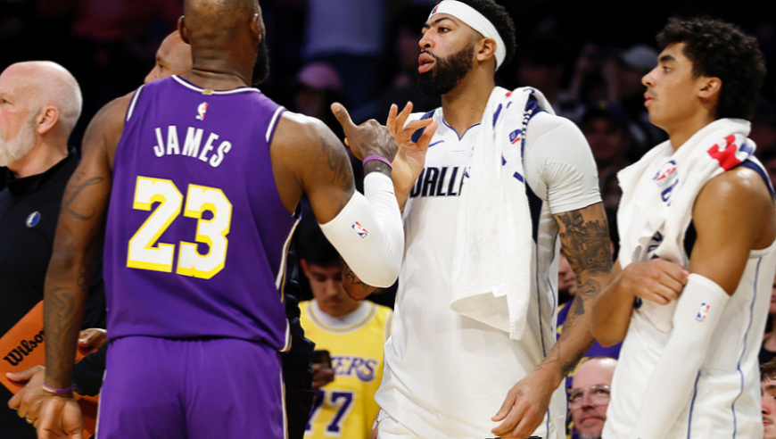 浓眉交易后重返湖人，状态判若两人生涯最差，新赛季詹眉跌落神坛