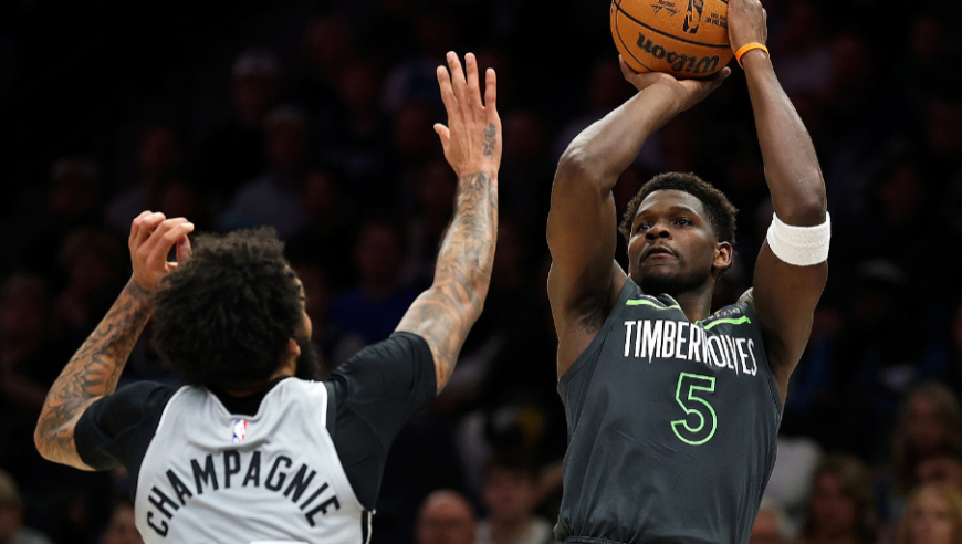 森林狼马刺生死时刻：爱德华兹抛投准绝杀 文班+福克斯接连错失反绝杀