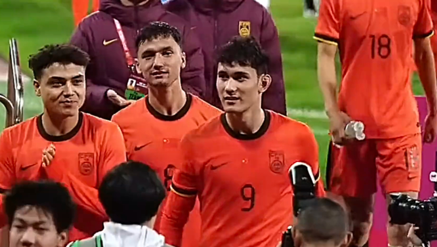 拜合拉木领衔，四名新疆籍球员在U22国足轮番轰炸！中国足球得未来，或许真的在新疆｜体坛记忆