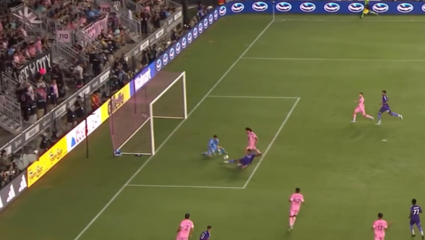 体坛记忆｜球王天神下凡！梅西双响绝杀晋级联盟杯决赛！ 