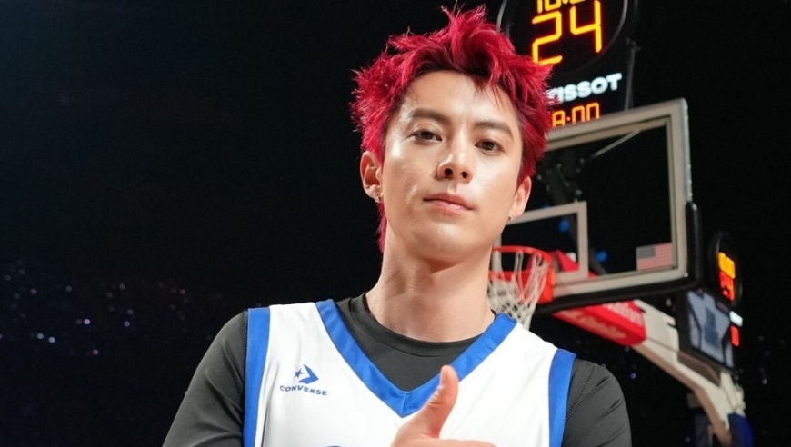 全明星名人赛：王鹤棣10分霸王步致敬老詹 林书豪一球得8分锁胜局