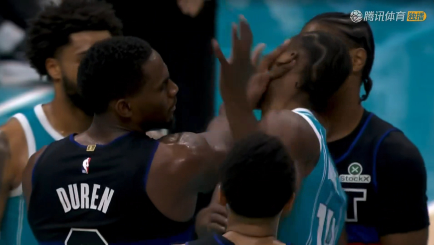 超级冲突4人被驱逐！迪亚巴特全场追杜伦挥拳打 斯图尔特替补席冲出