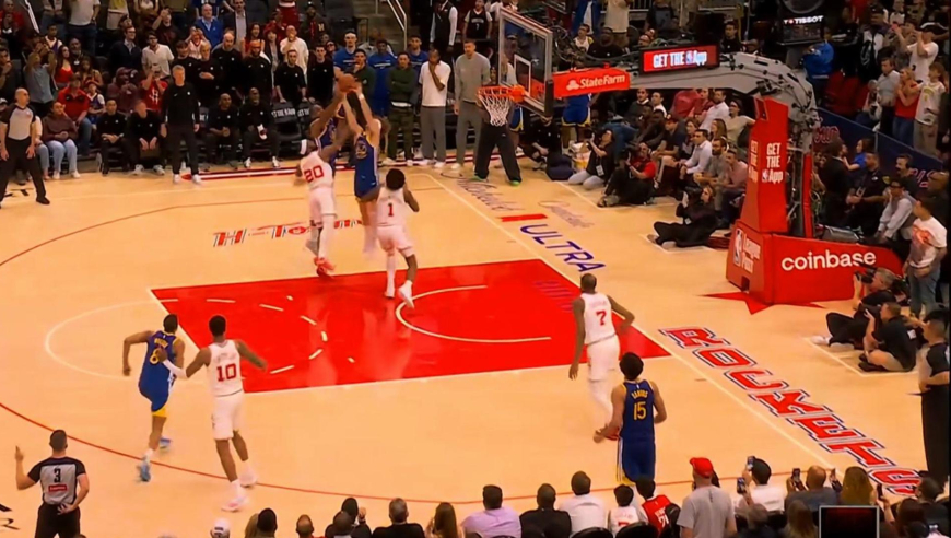 火箭勇士末节生死时刻：波杰霍福德互抢失误 阿门汤普森错失0.3秒绝杀