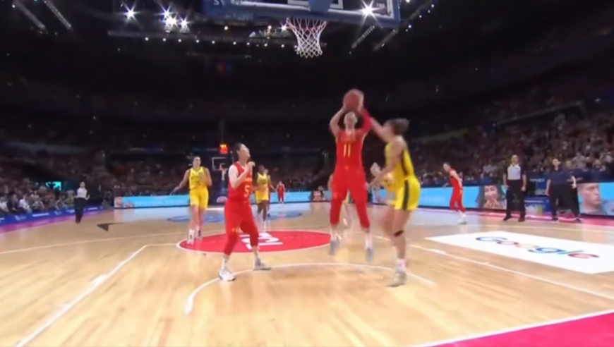 王思雨国家队十佳球！打球灵动，用脑子和身体打球的球员｜国篮之光